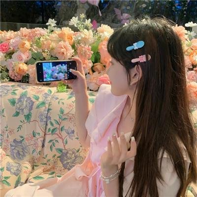 马路对面的房子