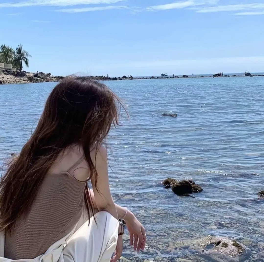 漂浮于太空的教室
